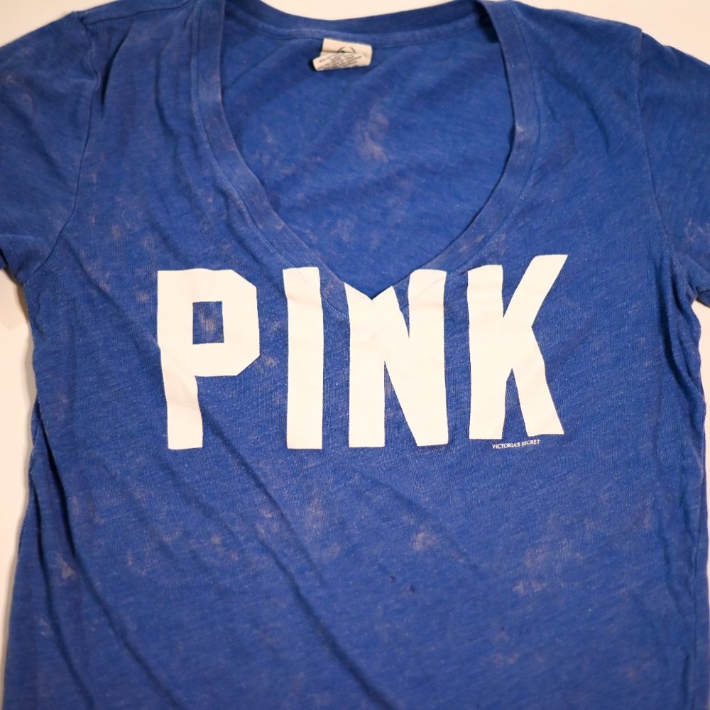 PINK Victoria's Secret Small V-Neck Sky Blue & White Short Sleeve T-Shirt